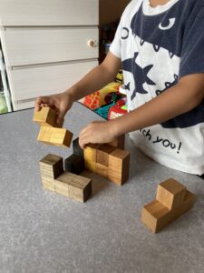 知育玩具DIY・３００円で作れる【ソーマキューブ】の作り方